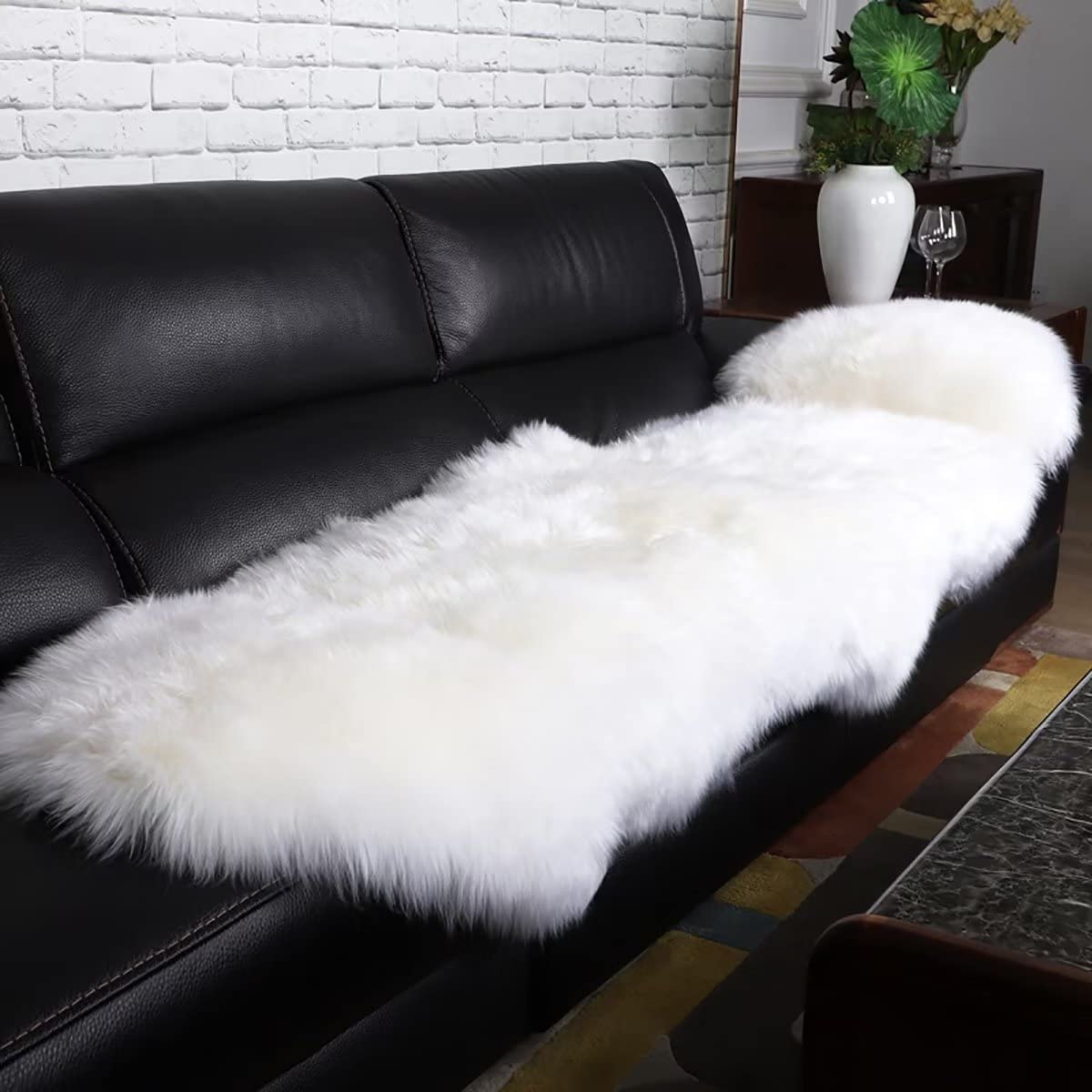 Yefound Faux Fur Rug, Fluffy Shaggy Area Rug Ultra Soft 2 x 4 Feet Sheepskin Fur Rug, Red Fuzzy Rug Red Shag Rug, Home Decor Throw Rugs for Bedroom, Living Room