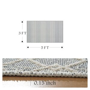 Small 3 x 5 Area Rug, Woven Tufted Boho Door Mat Indoor Entrance Carpet Machine Washable Rugs for Living Room Bedroom Laundry Entryway