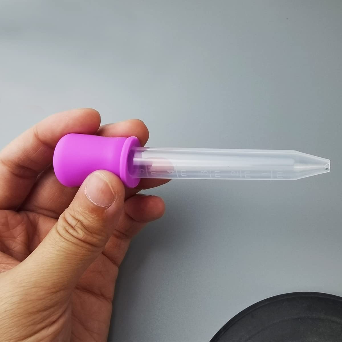 TIHOOD 60PCS Liquid Droppers with a Clean Brush, 5ml Silicone and Plastic Pipettes Transfer Eyedropper with Bulb Tip