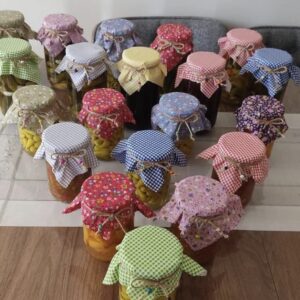 50 Pieces% 100 Cotton Flowered and Checkered Mix Pattern Fabric Jar Cover Cloth- 6.7'' Jar Cover Cloth With 50 Pieces Beaded Jute Rope