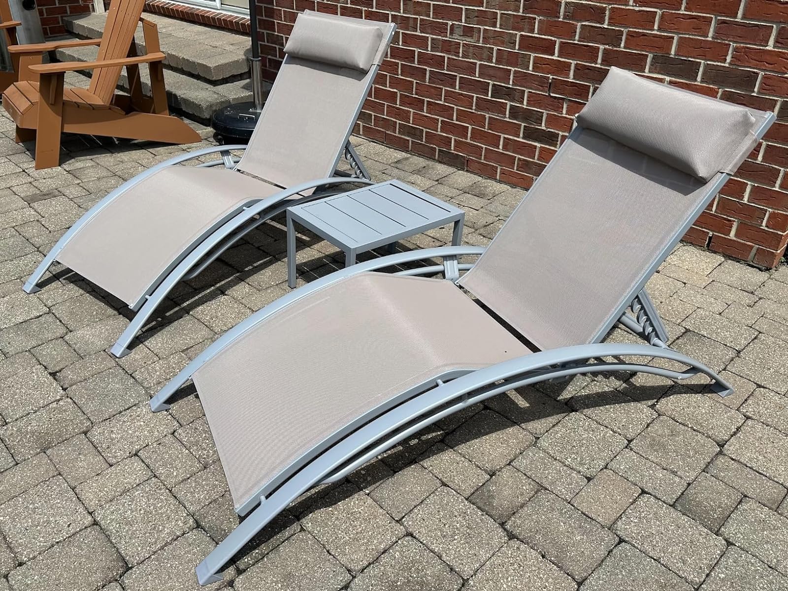 Domi Pool Lounge Chairs Set of 3,Aluminum Adjustable Outdoor Chaise Lounge with Side Table,All Weather Poolside Chairs for Deck Lawn Poolside, Textilene (Khaki)