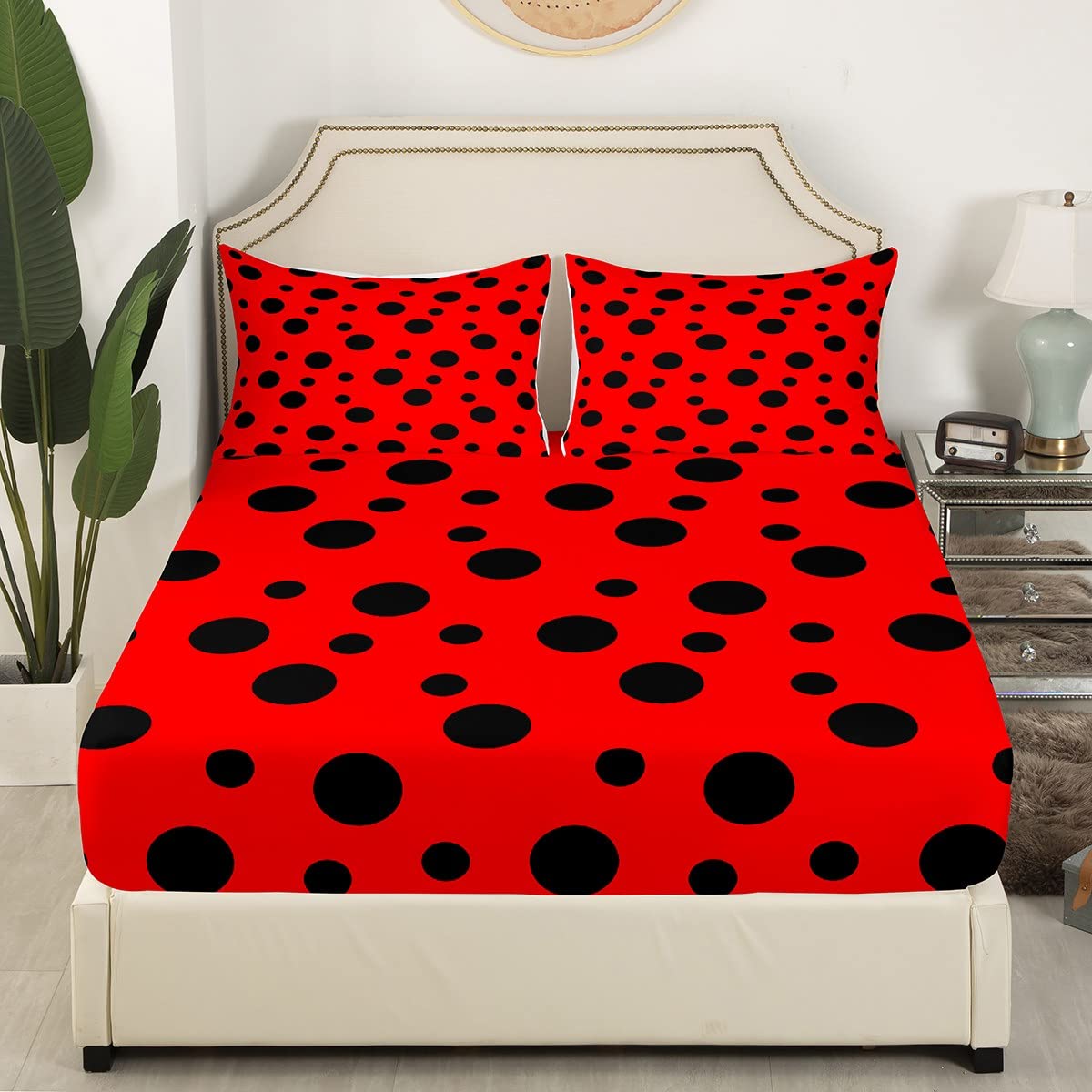 Ladybug Bedding Set Twin Size Red and Black Bed Set for Girls Teens Bedroom Decor Kids Polka Dot Pattern Fitted Sheet Soft Microfiber Cartoon Theme Bed Cover(1 Fitted Sheet+1 Pillow Case)