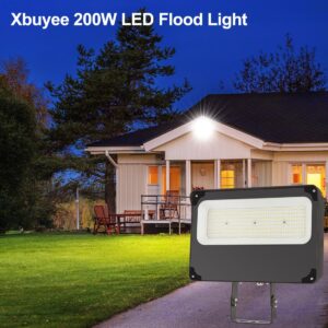 Xbuyee 200W LED Flood Lights with Dusk to Dawn Photocell, Super Bright 24000lm 100-277V 5000K IP65 Waterproof, Adjustable Trunnion Mount LED Parking Lot Light Commercial Area Lighting, ETL Listed