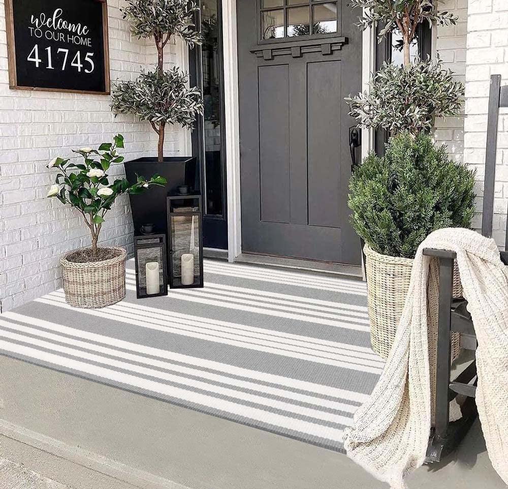 Grey and White Outdoor Rug 3'x 5' Front Porch Rug Cotton Hand-Woven Striped Rug Machine Washable Indoor/Outdoor Area Rug Front Door Floor Mat for Farmhouse/Layered Door Mats/Living Room/Entryway