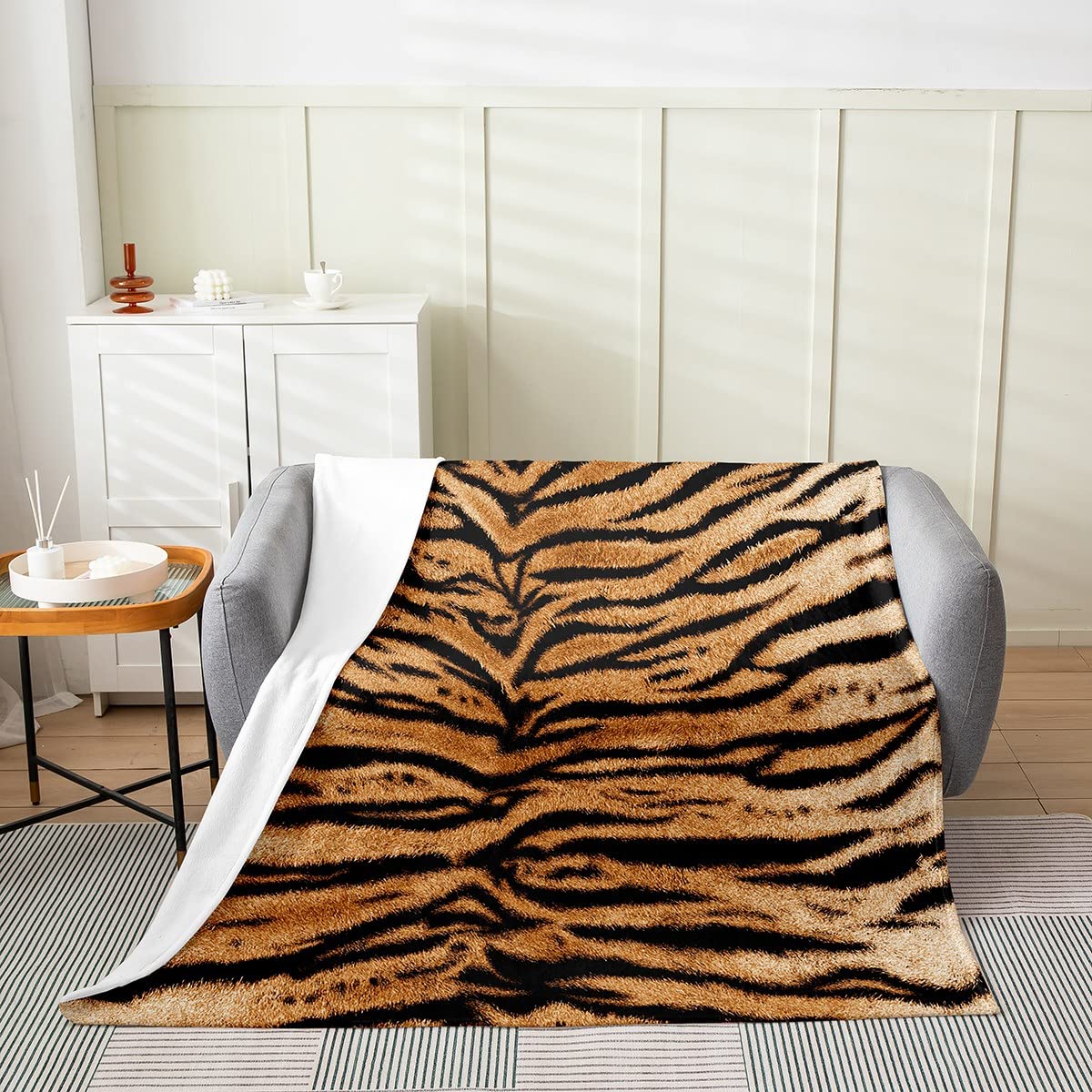 Wild Animal Theme Throw Blanket All Season for Boys Adults Cool Safari Tiger Skin Print Flannel Blanket Lightweight Warm Throw Modern Luxury Fleece Blanket Bedroom Decor Throw