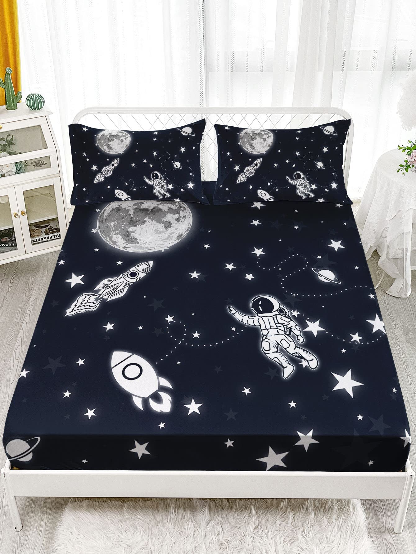 Datura home Astronaut Space Sheet Bedding Set 4Pcs Astronaut Space Rocket Printed Sheet Set with 1 Flat Sheet and 1 Fitted Sheet + 2 Pillowcases for Boys Bedroom(Space Astronaut Twin)