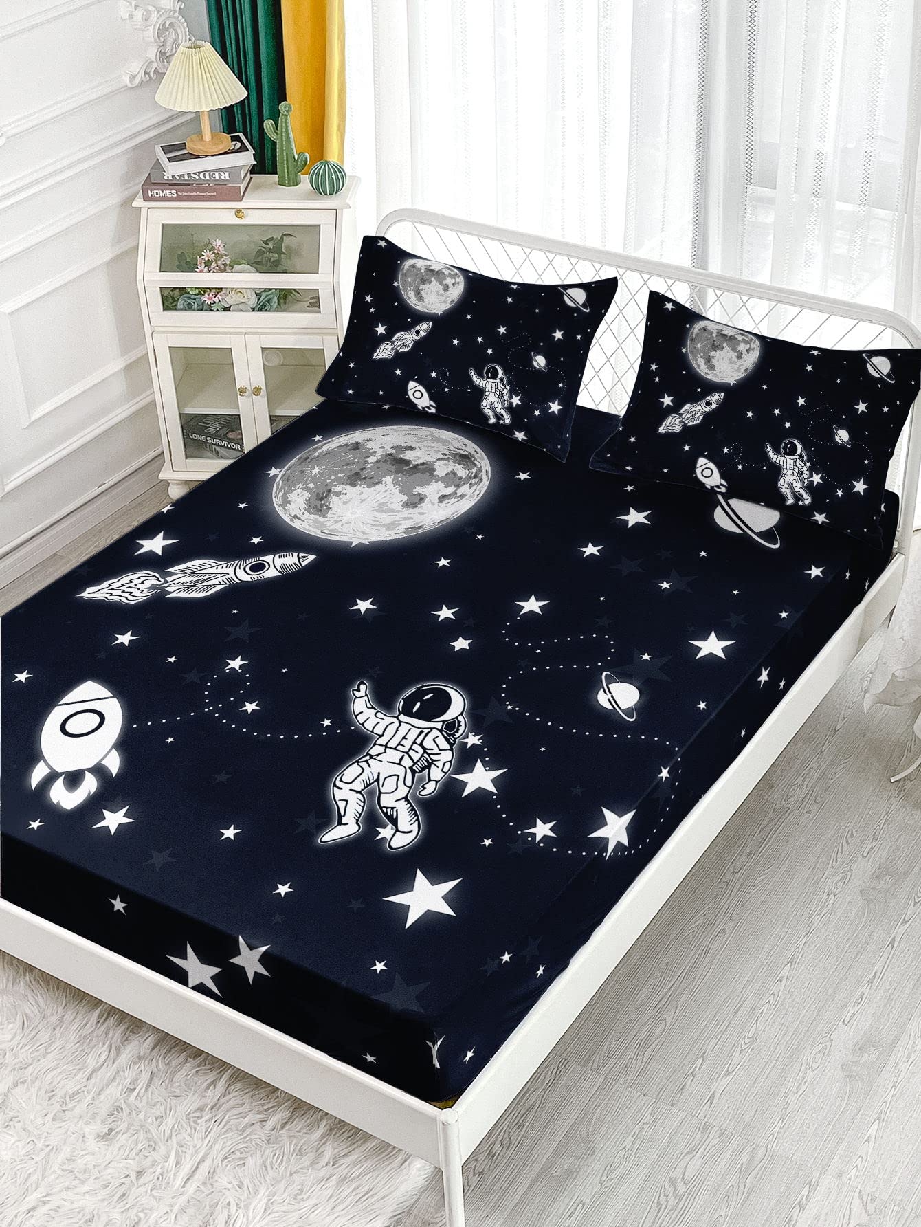 Datura home Astronaut Space Sheet Bedding Set 4Pcs Astronaut Space Rocket Printed Sheet Set with 1 Flat Sheet and 1 Fitted Sheet + 2 Pillowcases for Boys Bedroom(Space Astronaut Twin)