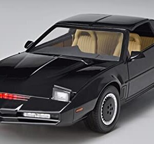 Aoshima Knight Rider: Knight 2000 K.I.T.T. (Season IV Scanner Ver.) 1:24 Scale Vehicle Model