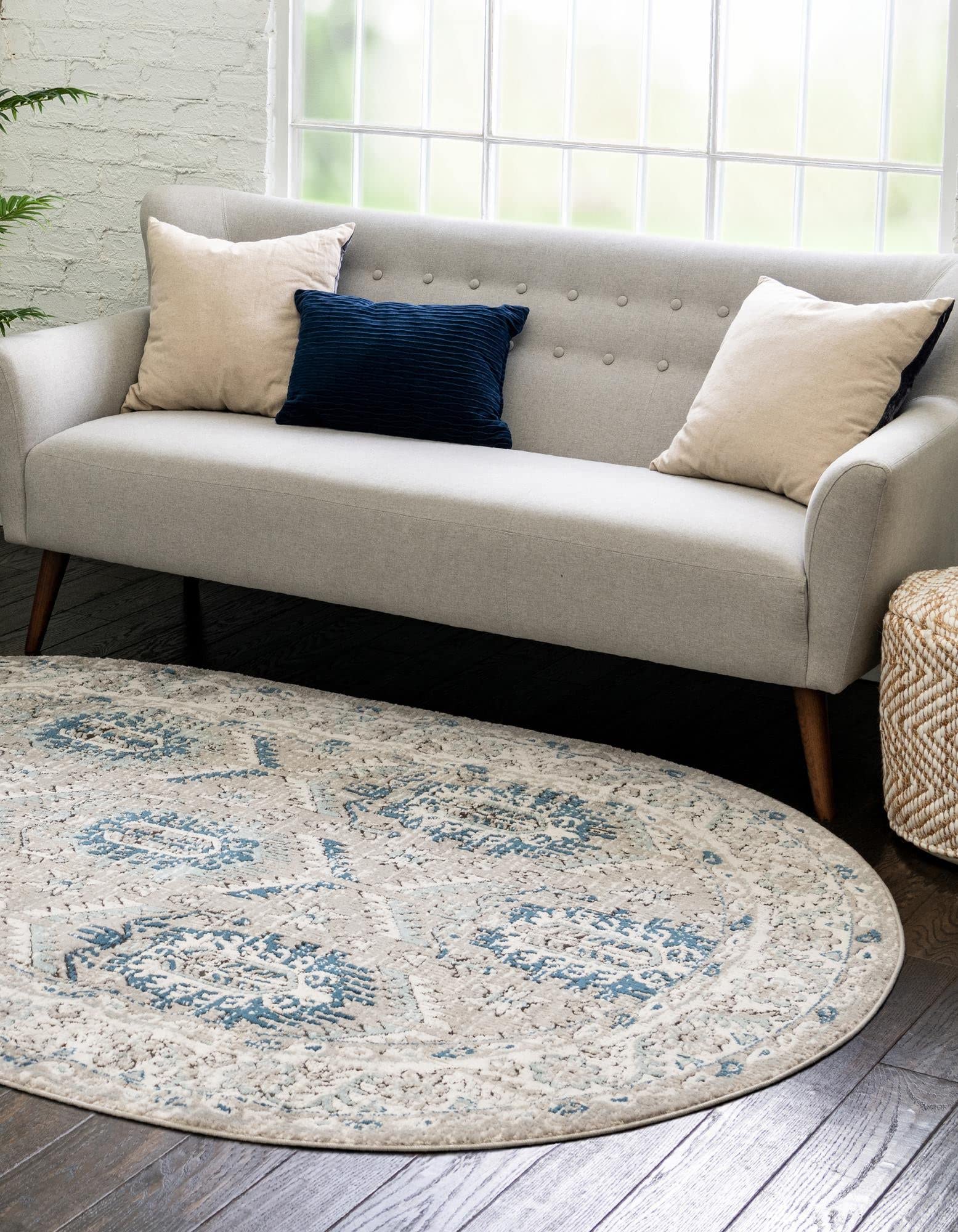 Rugs.com Nyla Collection Rug – 4' x 6' Oval Gray Medium Rug Perfect for Living Rooms, Large Dining Rooms, Open Floorplans