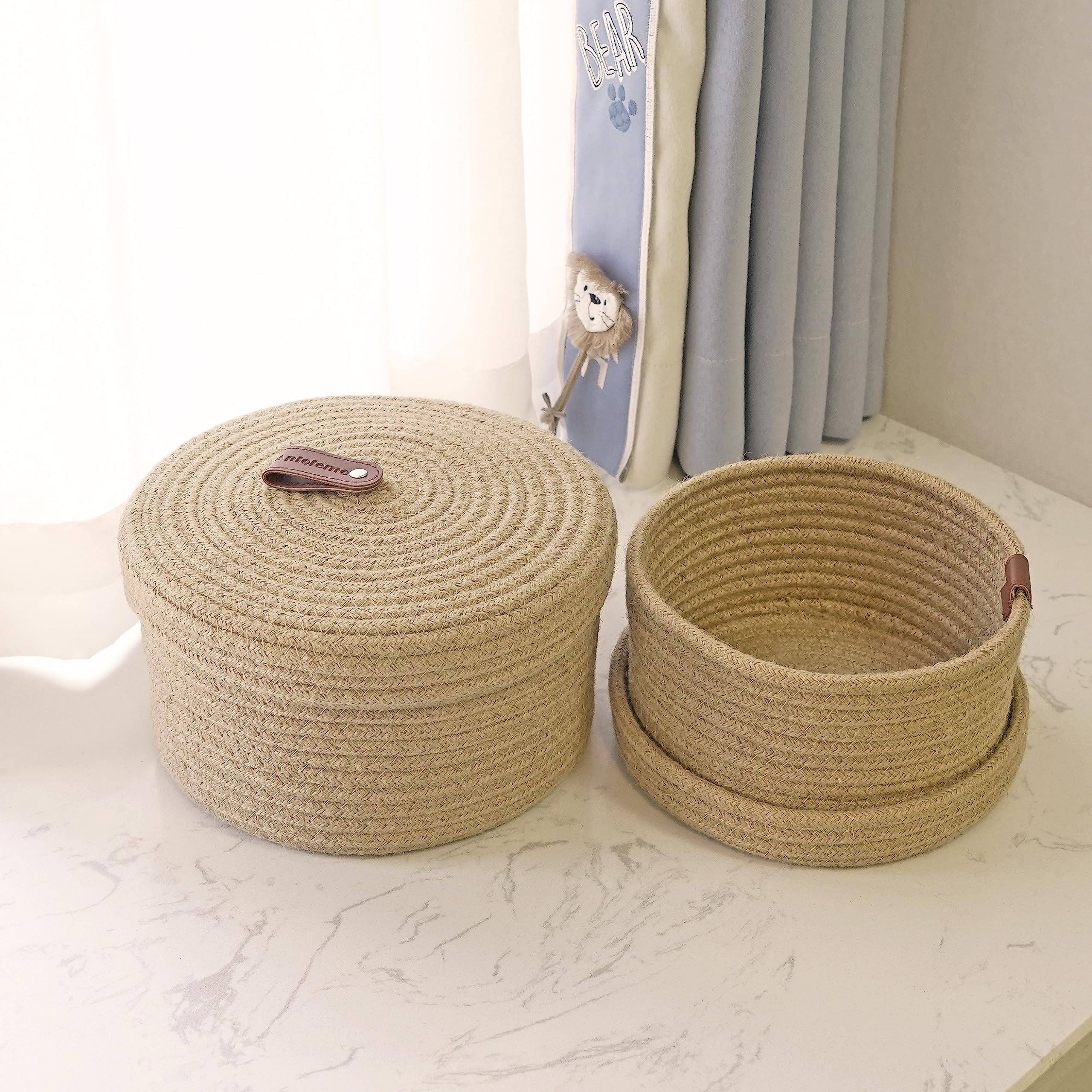 Aplolemo Jute Rope Basket with Lid,Decorative Woven Baskets with Lids,Leather Design Lidded Round Basket,Small Basket with lid,Storage Baskets with Lids-Set of 2（10"x6"/8.5"x5"）