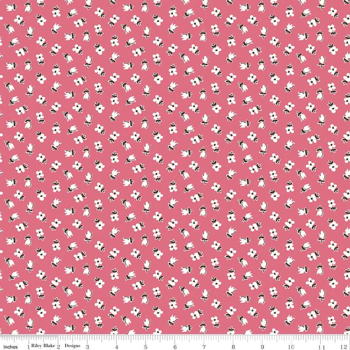 Prairie Fat Quarter Bundle (46 Pieces) by Lori Holt for Riley Blake 18 x 21 inches (45.72 cm x 53.34 cm) Fabric cuts DIY Quilt Fabric