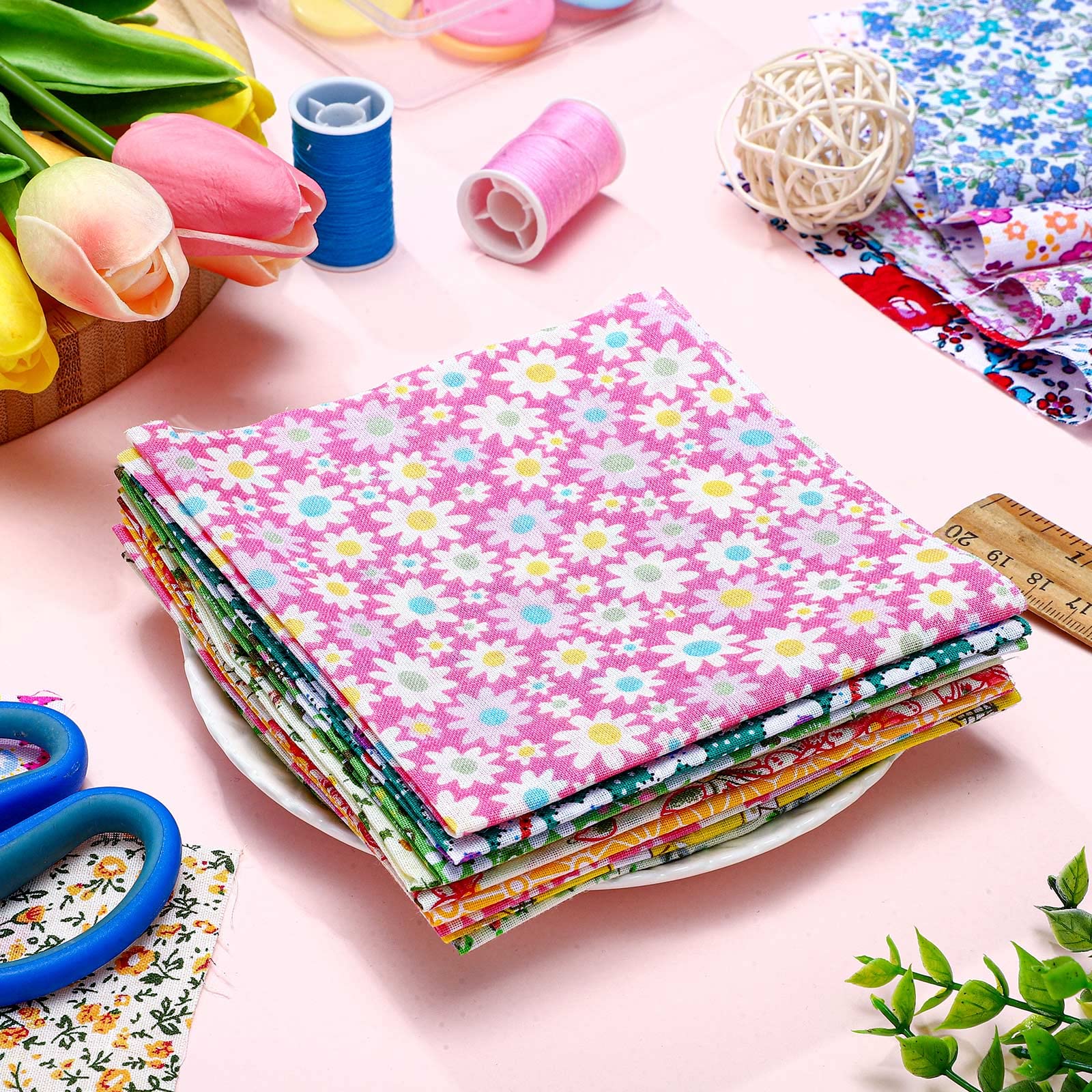 Newwiee 200 Pcs 8 x 8 Inch Cotton Fabric Bundle Precut Cotton Craft Fabric Multi Color Printed Floral Square Patchwork Fabric Sewing Quilting Fabric Supplies for Kids DIY Craft Scrapbooking