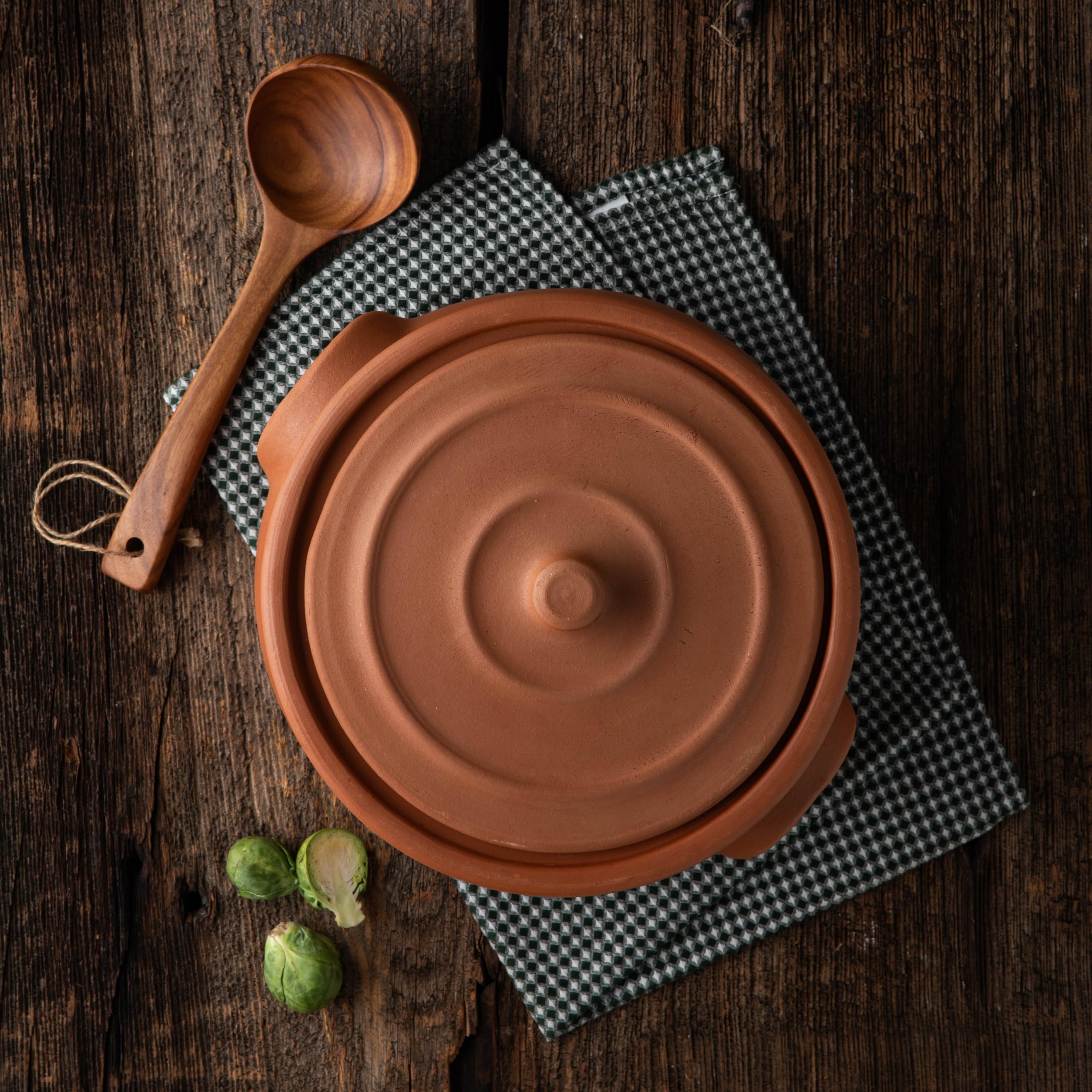 Hakan Handmade Clay Pot with Lid, Natural Unglazed Earthen Cookware, Terracotta Pot, Casserole Dish, Rice Cooking, Clay Pot, Terracotta Pan, Korean, Indian, Mexican Dish, Large, 7.6 Quarts (7.2 L)