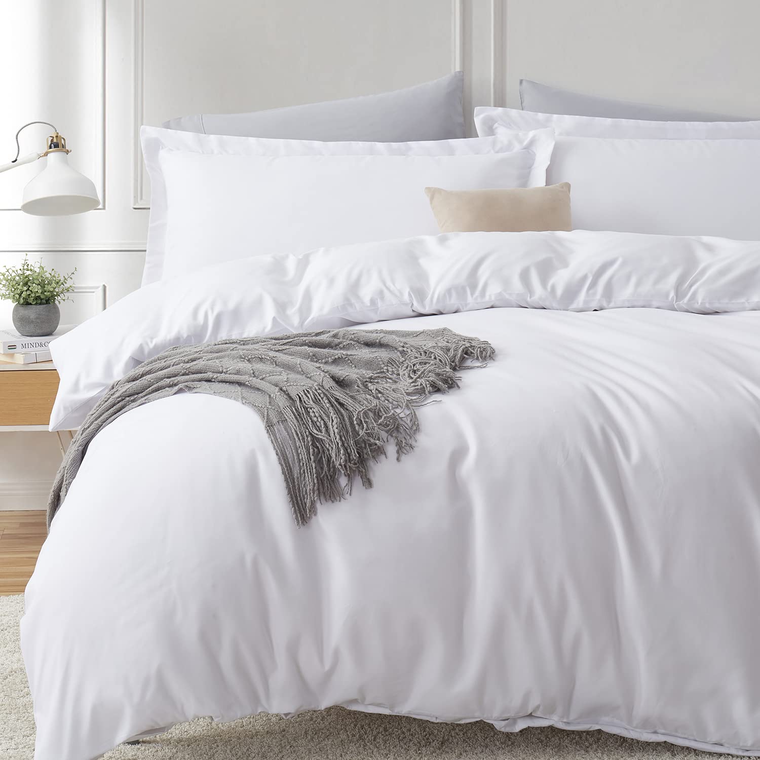 Hearth & Harbor White Duvet Cover Queen Size - 3 Piece Queen Duvet Cover Set, Soft Double Brushed Queen Size Duvet Covers with Button Closure, 1 Duvet Cover 90x90 inches and 2 Pillow Shams