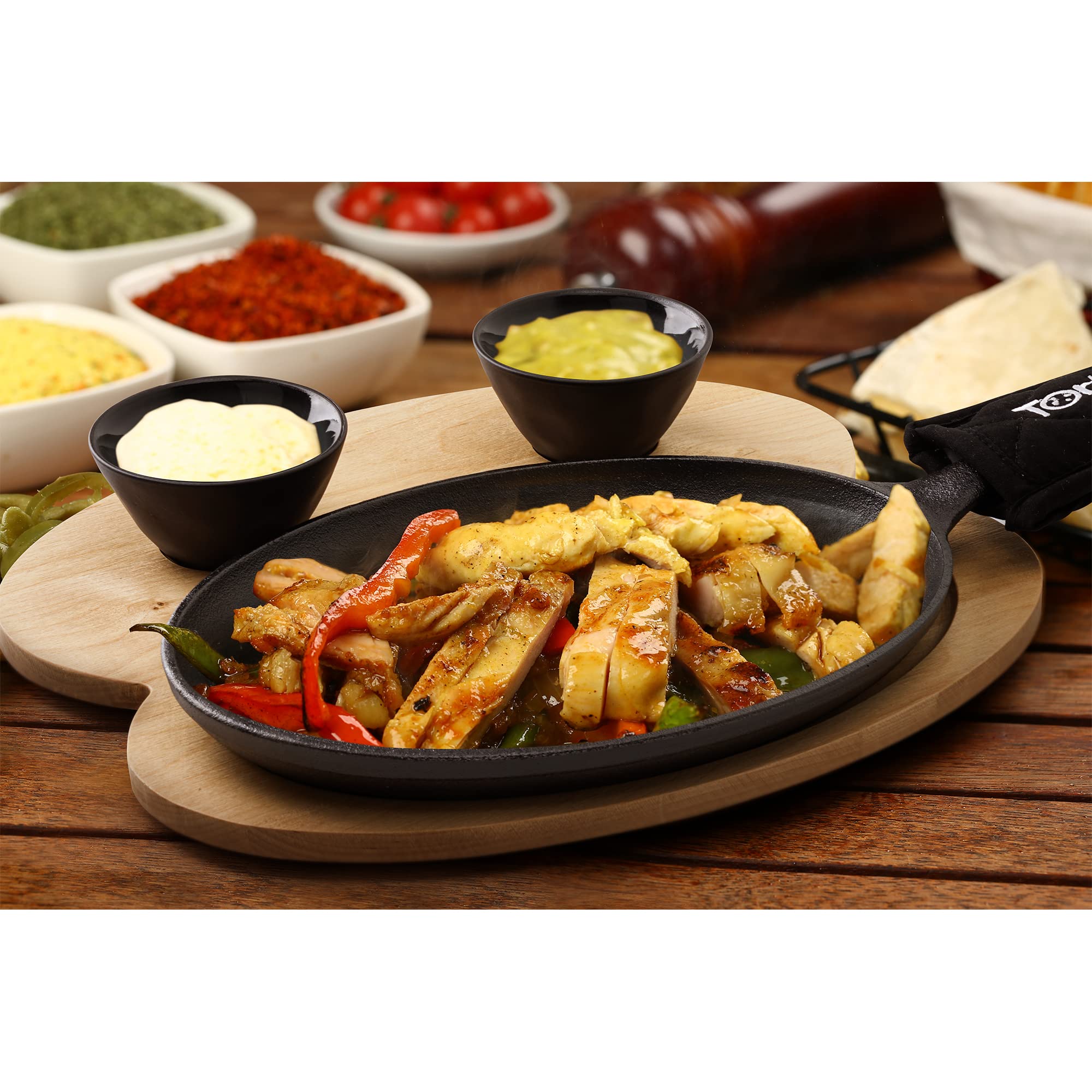 Tortillada – 10 Inch Cast Iron Fajita Pan/Grill Pan Set for Fajitas – incl. wooden Serving Tray + 2 Ceramic dip bowls (Set of 2)