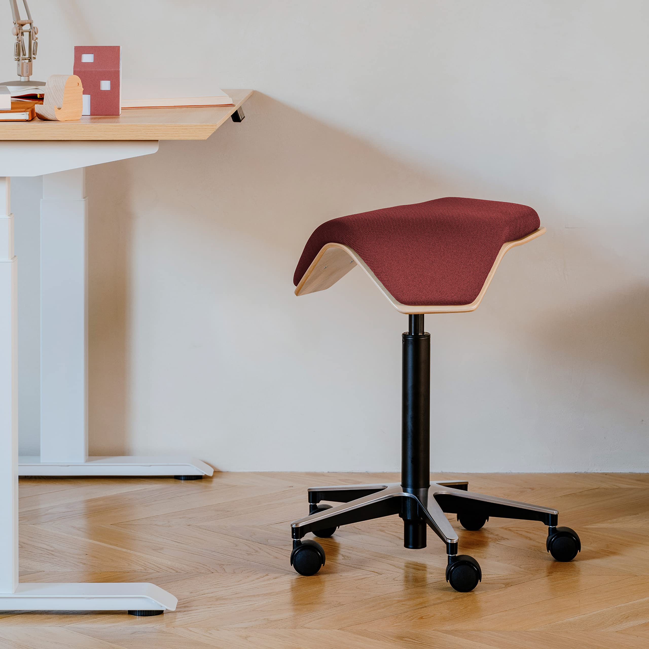 Branch Saddle Chair ILOA Plus - Ergonomic Rolling Stool for Healthy Posture and Sustainable Style - Height Adjustable Stool with Birch Plywood Frame and Recycled Polyester Seat Fabric - Brick