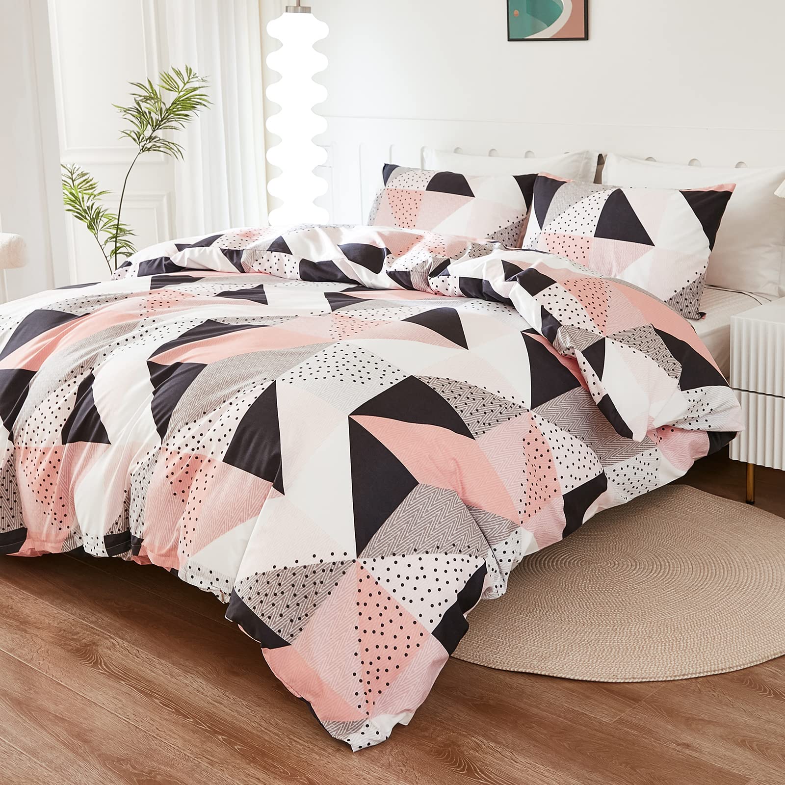 Bedbay Pink Grey Queen Comforter Set Western Bedding Set Queen Size Teen Girls Pink Grey Black Triangle Geometric Pattern 3 Pcs Soft Lightweight Fluffy Comforter Set (Muti,Queen)