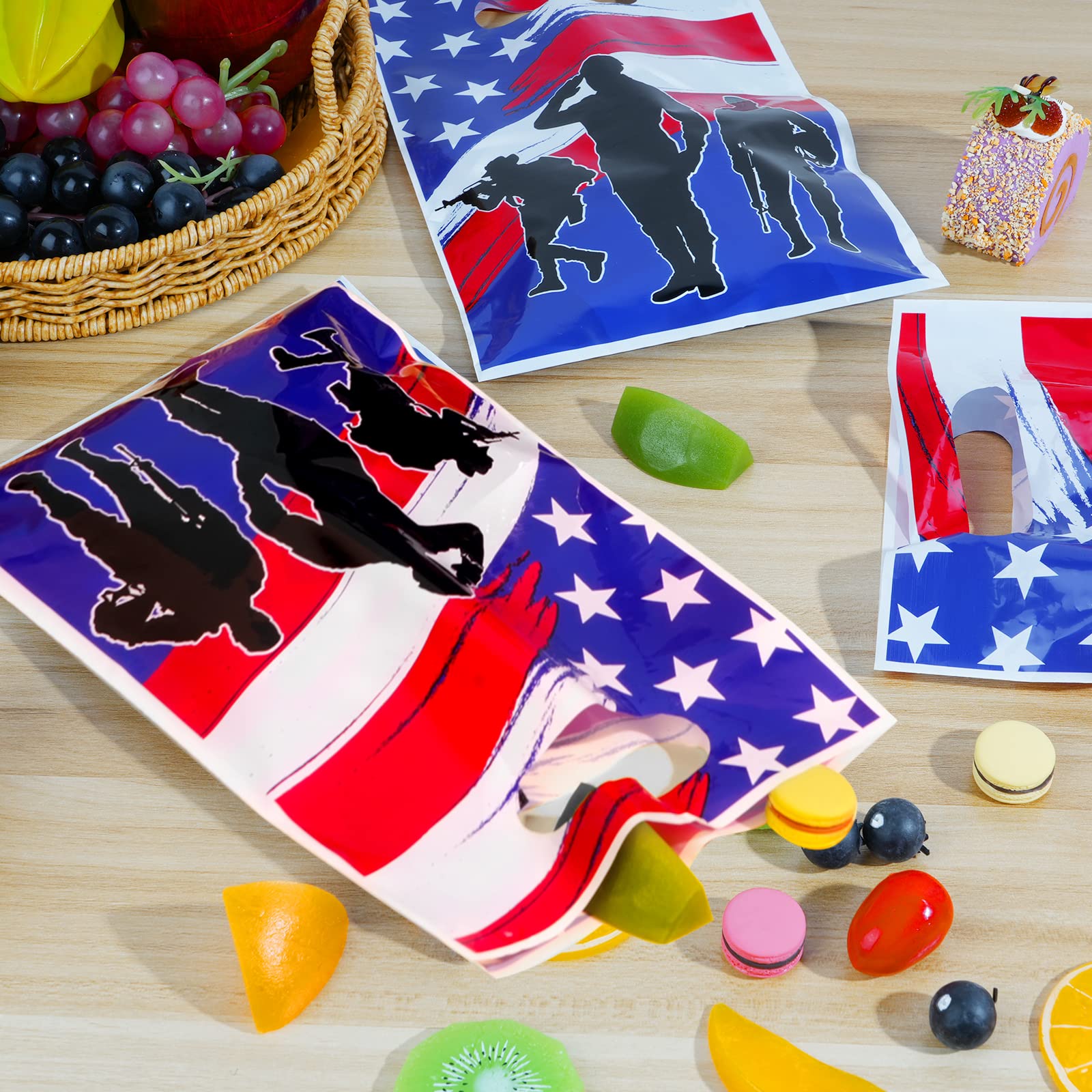 MASHAN 50pcs Veterans Day Gift Bags, Plastic Goodies Treat Bags with American Flag Patriotic Soldier for Independence Day Veterans Day and Army Party Decorations