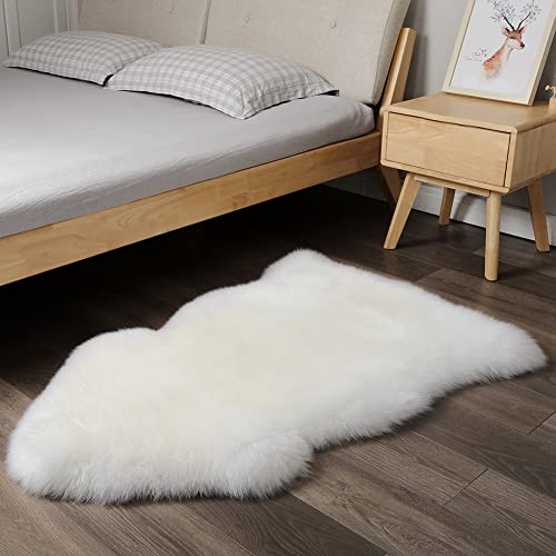 IRIWOOL Premium Genuine Fur Sheepskin Rug Real Australia Sheepskin Natural Luxury Fluffy Lambskin Fur Area Rug Seat Covers for Kids Bedroom Sofa Chair Cover (Creamy White, Single Pelt/2ft x 3ft)