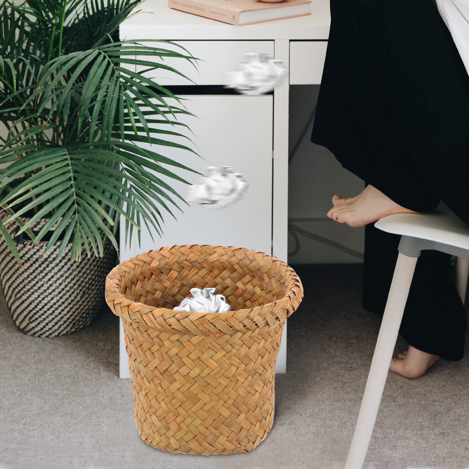 Operitacx Wicker Trash Basket Natural Woven Trash Bin Seagrass Waste Basket Round Trash Baskets Garbage Bin Basket Organizer Bedroom Offices Decoration Office Accessories