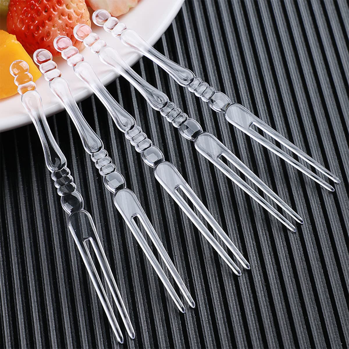 Ouliget Disposable Clear Plastic Fruit Forks,Mini Cake Forks,Tasting Appetizer Forks, Dessert Forks Party Supplies,4 Inches,80 Pieces.