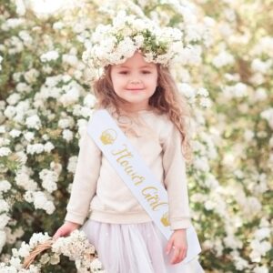 Flower Girl Sash - Cute White & Gold Girls sash for Wedding | Fits ages 1 to 10 years old | Bridal Shower Party Proposal Bridesmaids Set Decorations Supplies Favors Gifts Accessories Gift Favor Decor