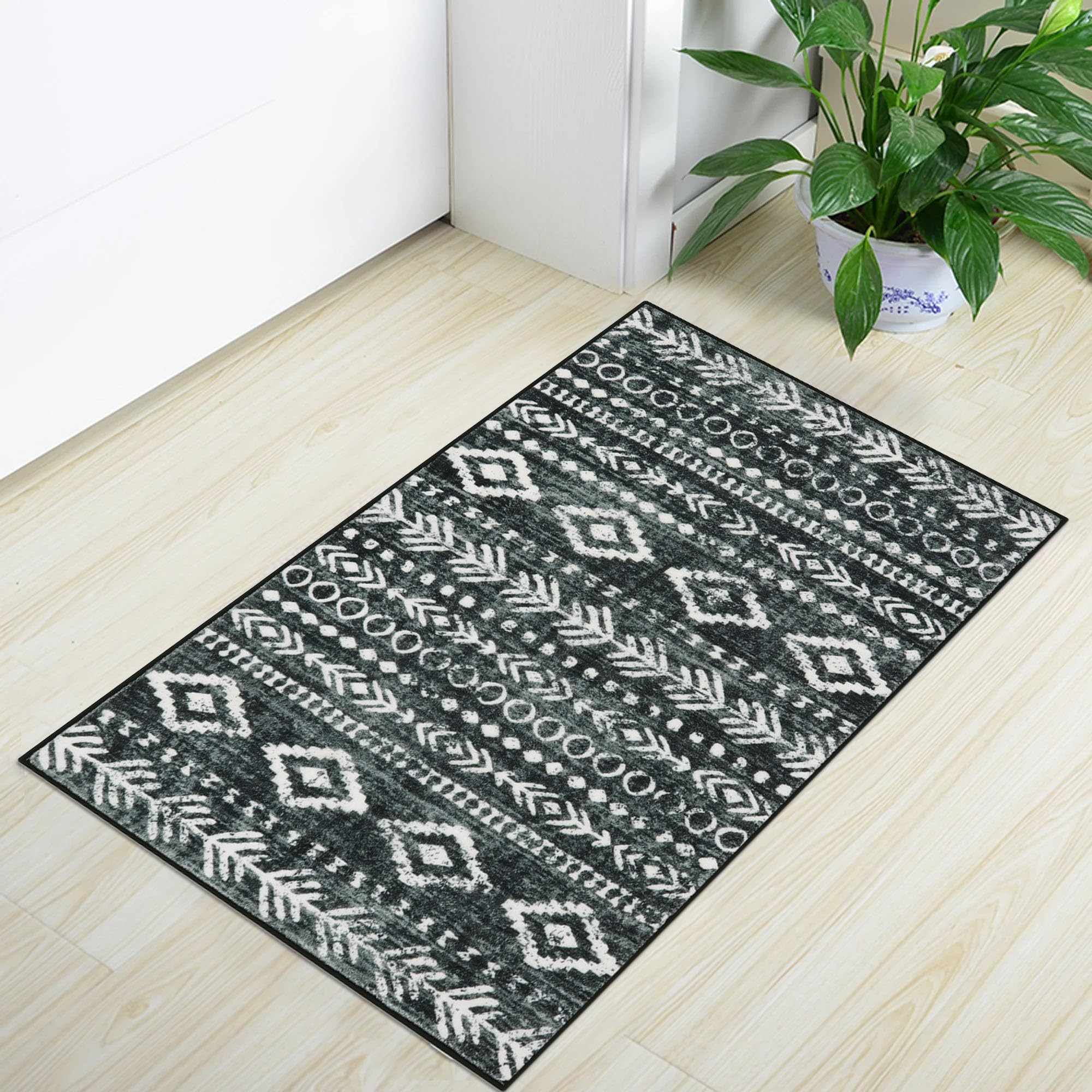 Lahome Boho Moroccan Throw Rug,Washable Black White 2x3 Entryway Rug Non Slip,Low-Pile Soft Bath Mat Rustic Tribal Kitchen Farmhouse Rugs for Entry Front Door (2x3ft)