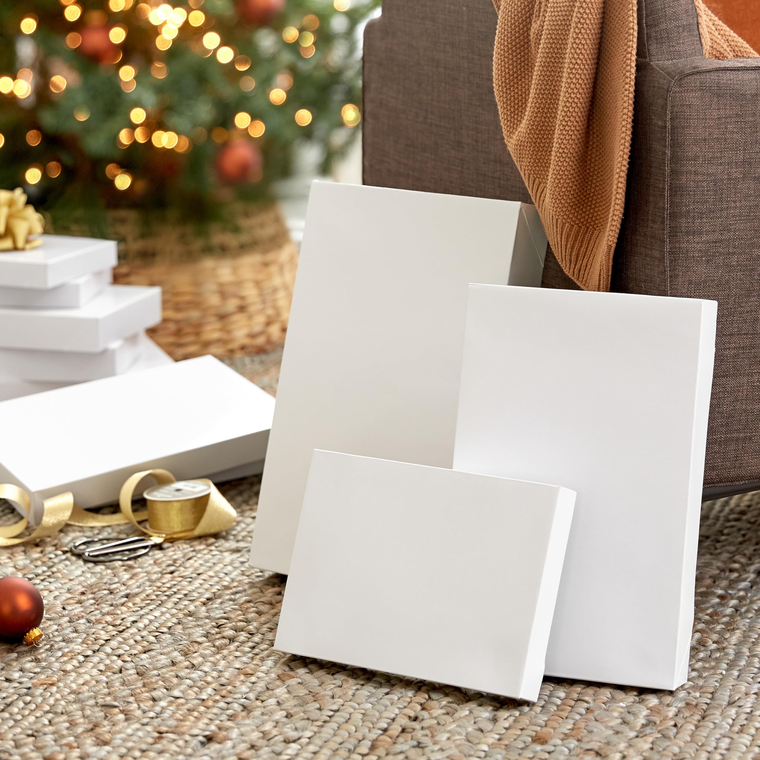 Hallmark White Gift Boxes, Assorted Sizes (12 Boxes with Lids: 4 Small 11", 4 Medium 14", 4 Large 16") for Birthdays, Mother's Day, Baby Showers and More