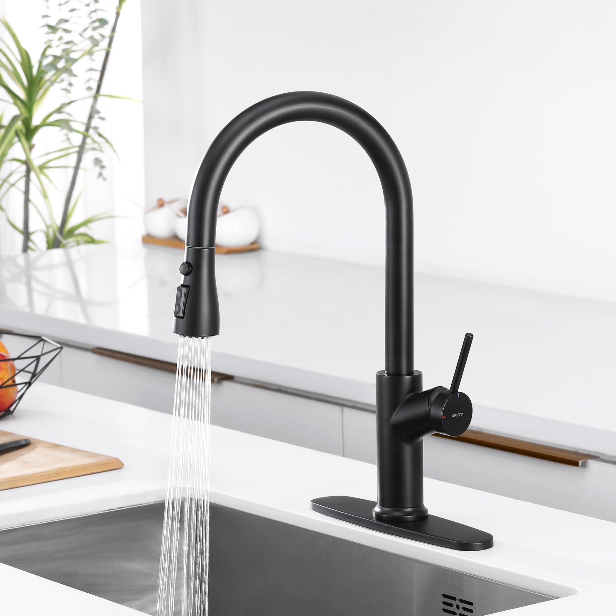 Indare Kitchen Faucets， Kitchen Faucet with Pull-Down Sprayer， Matte Black Kitchen Faucet with Deck Plate， Kitchen Faucet with Sprayer