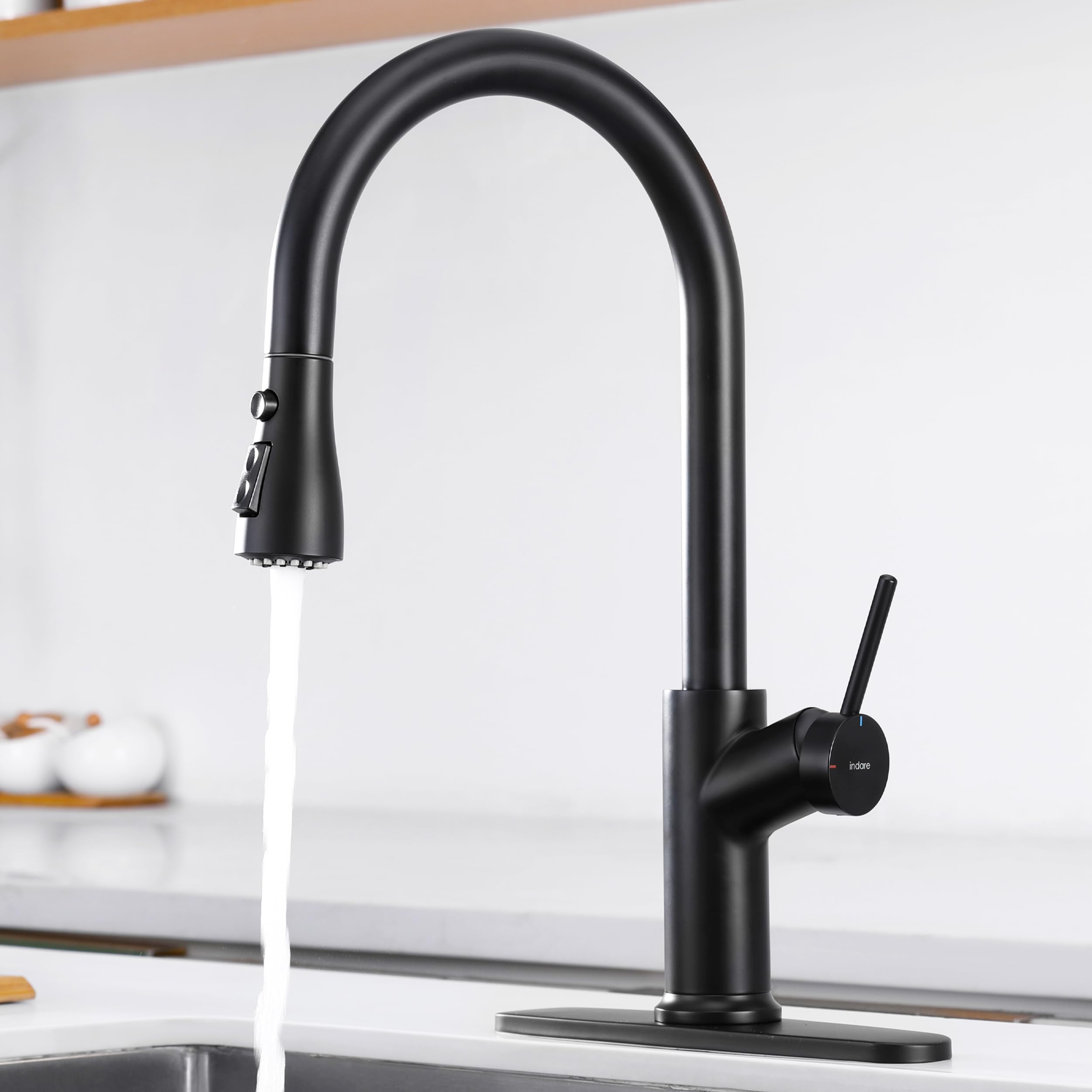 Indare Kitchen Faucets， Kitchen Faucet with Pull-Down Sprayer， Matte Black Kitchen Faucet with Deck Plate， Kitchen Faucet with Sprayer