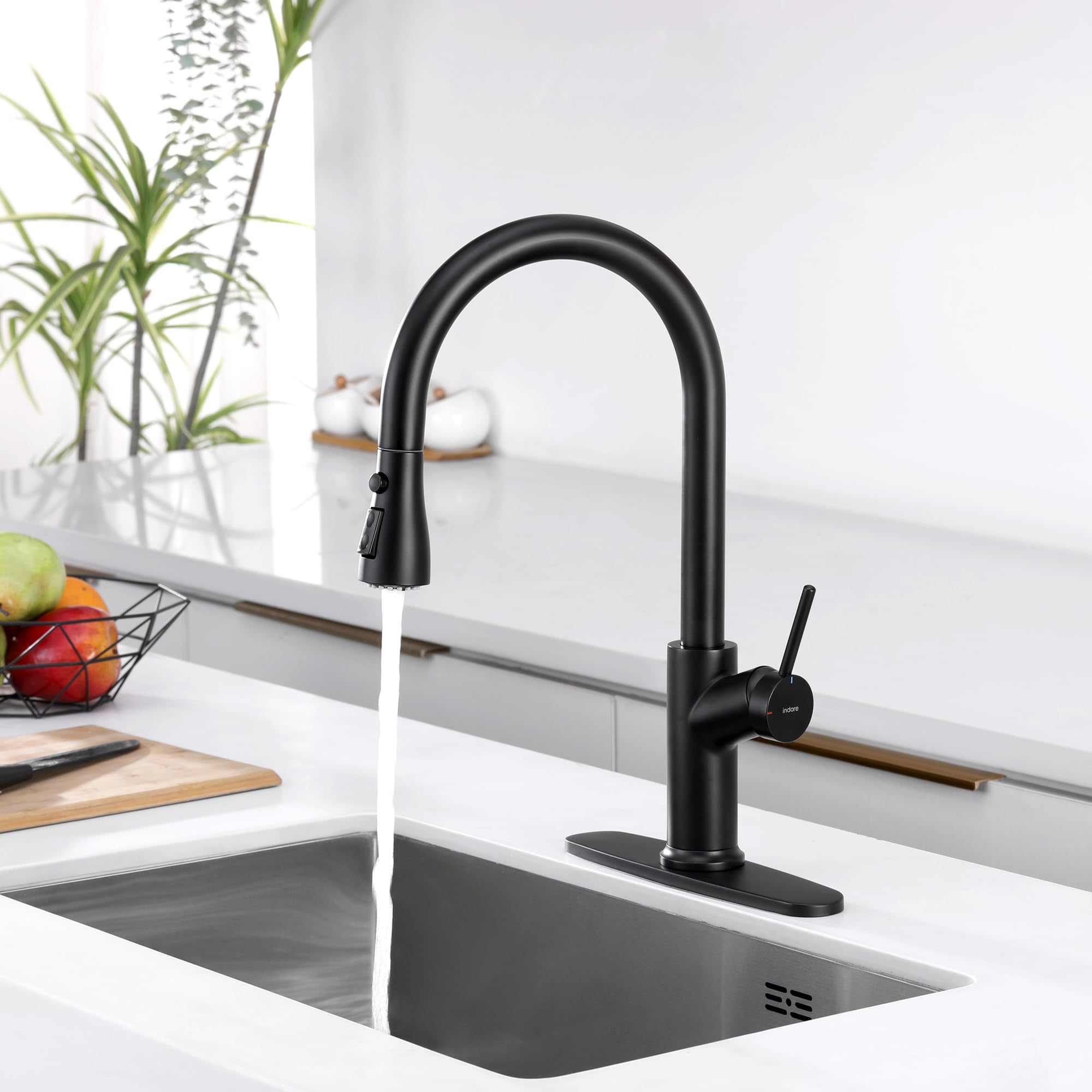 Indare Kitchen Faucets， Kitchen Faucet with Pull-Down Sprayer， Matte Black Kitchen Faucet with Deck Plate， Kitchen Faucet with Sprayer