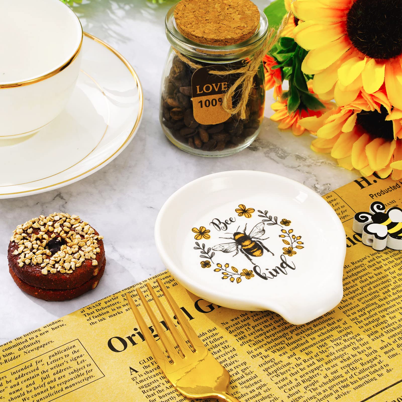 Whaline Bee Spoon Rest Kitchen Decoration Queen Bee Ceramic Coffee Spoon Holder Bee Kind Sauce Dishes Farmhouse Ring Dish for Kitchen Office Summer Bee Day Party Decor