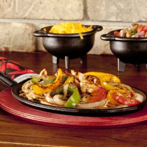 Lodge LFSR3 Cast Iron Fajita Set, Pre-Seasoned