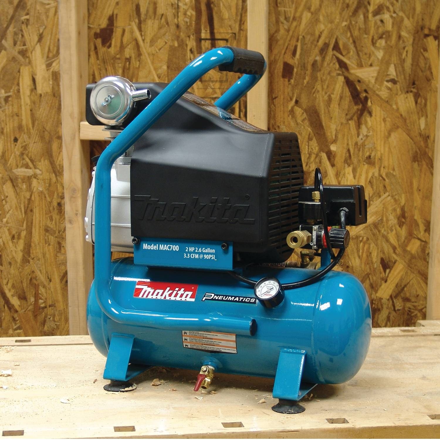 Makita MAC700 2.0 HP* Big Bore™ Air Compressor