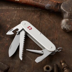 Victorinox Farmer Alox Swiss Army Knife, 9 Functions, Swiss Made Pocket Knife with Large Blade, Screwdriver, Can Opener and Wire Stripper - Silver