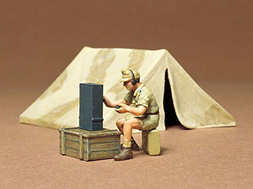 Tamiya 300035074 – 1:35 WWII Diorama Set Tent with Radio (1),Multicolor,Small