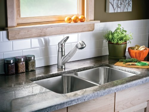 Moen 7570C Salora One-Handle Low Arc Pullout Kitchen Faucet, Chrome