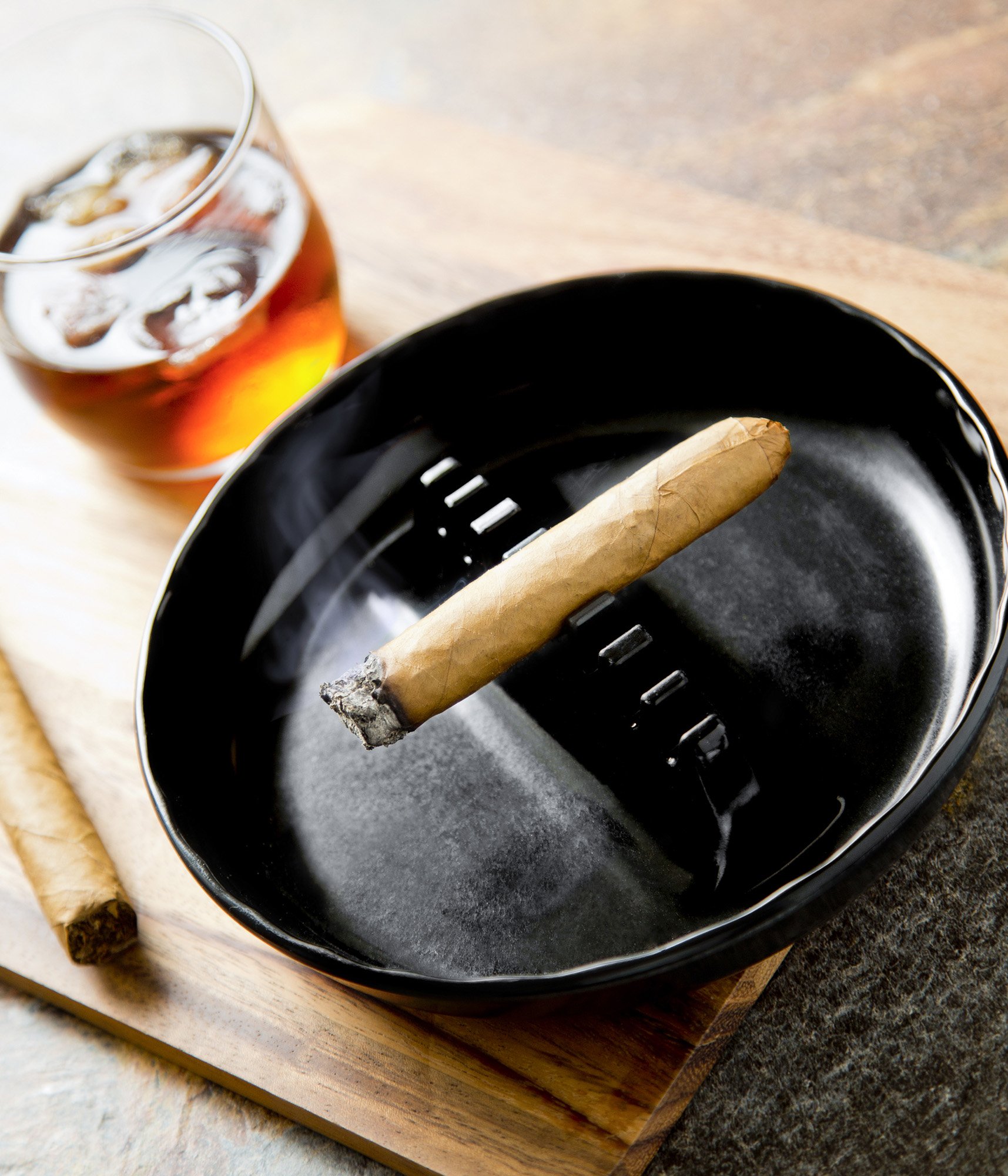 Fox Run 6121 Melamine Ash Tray, 6.75 x 6.75 x 1.25 inches, Black