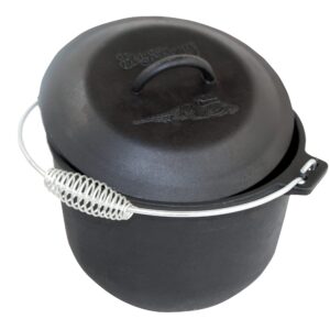 bayou classic 6-qt pre-seasoned cast iron covered soup pot w/domed self-basting lid features rounded interior flat bottom exterior perfect for slow cooking soups or stews and simmering risotto