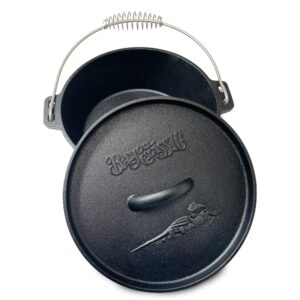 bayou classic 7402 2-qt cast iron dutch oven features flanged camp lid stainless coil wire handle grip perfect to use over a campfire to prepare one-pot meals bake cornbread biscuits or cobbler