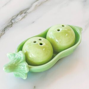 Kate Aspen Two Peas in A Pod Ceramic Salt and Pepper Shakers in Ivy Print Gift Box