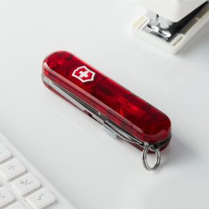 Victorinox Signature Lite Swiss Army Knife, Compact, 7 Functions, Swiss Made Pocket Knife with Pressurized Ballpoint Pen, LED and Key Ring - Ruby