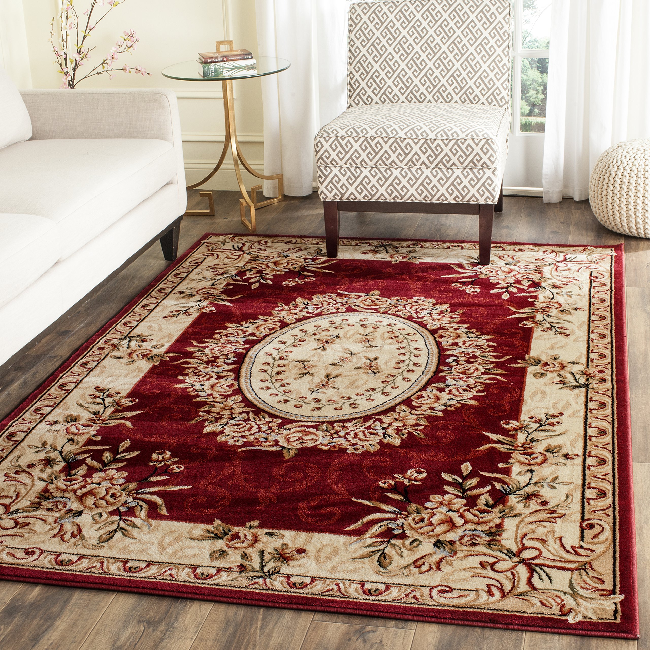 SAFAVIEH Lyndhurst Collection Area Rug - 5'3" x 7'6", Red & Ivory, Traditional European Medallion Design, Non-Shedding & Easy Care, Ideal for High Traffic Areas in Living Room, Bedroom (LNH328C)