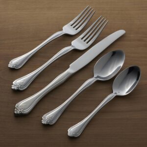 Oneida Boutonniere Flatware, 20 Piece, Silver