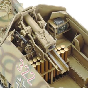 Tamiya 35370-000 1:35 German Sd.Kfz.135 Marten I Hunting Tank, Highly Model, Plastic Kit for Assembly, Detailed Replica, Unpainted, Brown