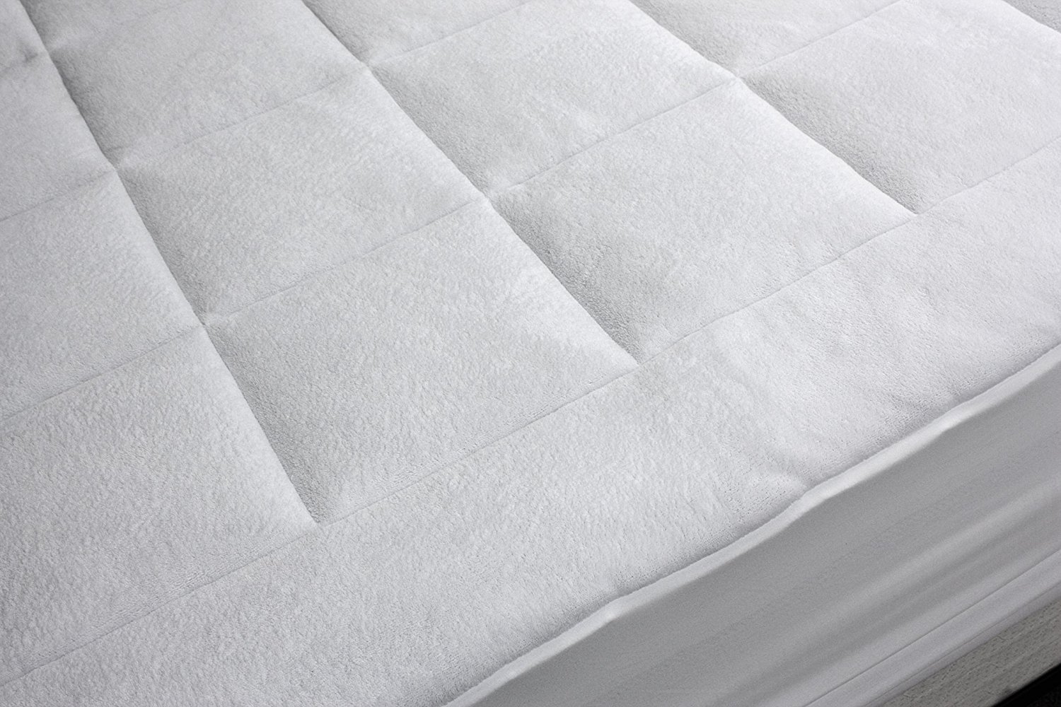 LoftWorks Rio Home Fashions Overfilled Super Soft Microplush Full Mattress Pad