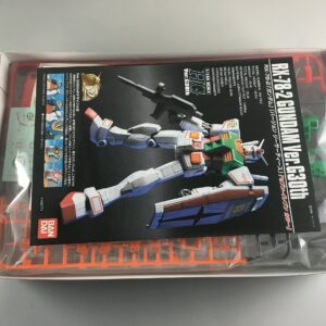 BANDAI 7-11 Exclusive HG 1/144 RX-78-2 Gundam G30th 7-11 Color Version (Japan Import)