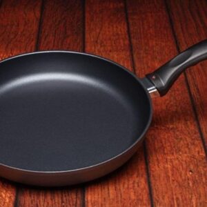 Non-Stick Frying Pan Size: 10.25" Diameter