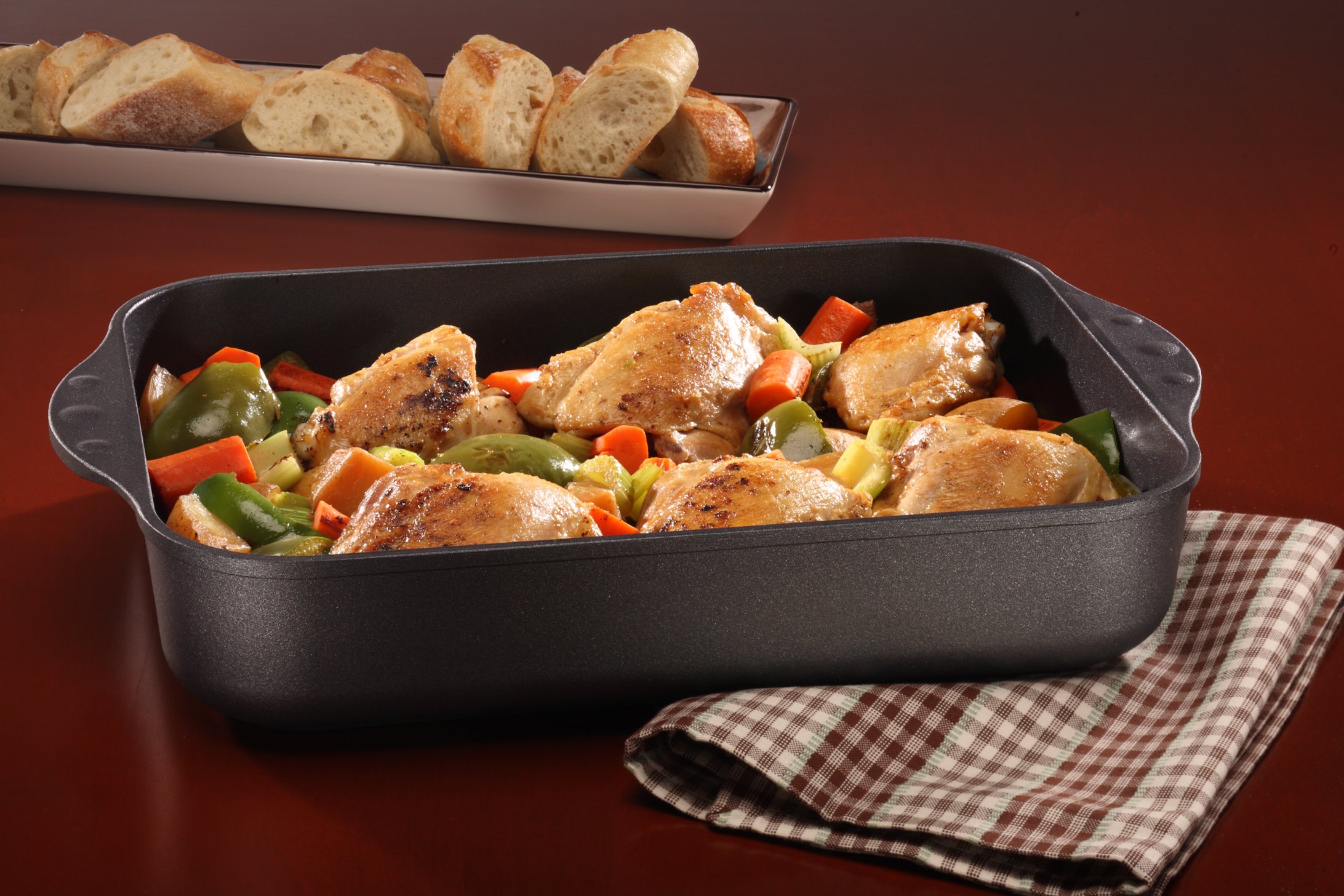 Swiss Diamond 14"x10.25" 5.5Qt Large Roasting Pan HD Nonstick Diamond Coated Aluminum Dishwasher/Oven Safe