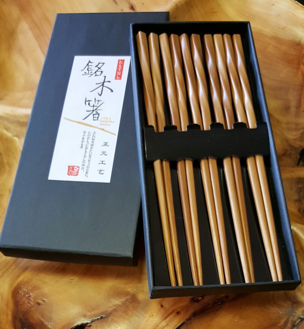 10 (5 pairs) Elegant Twist Bamboo Chopsticks